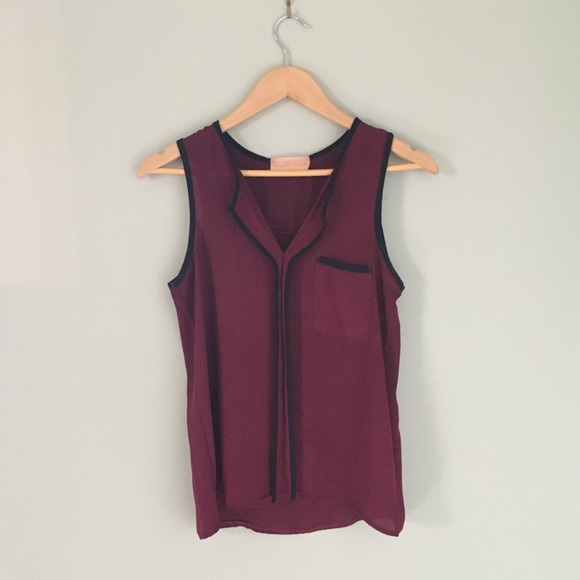Winners brand sleeveless blouse - Picture 1 of 1